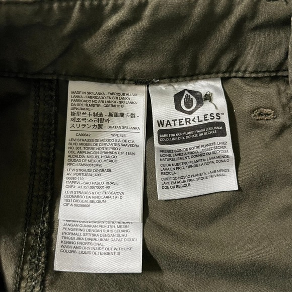 Levi's Ribcage Shorts Women's Size 27 Olive Green Premium Army Cuffed Pockets - Picture 10 of 12